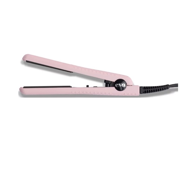 Eva Nyc Mini Healthy Heat Ceramic Styling Iron + Bag - Picture 2 of 6